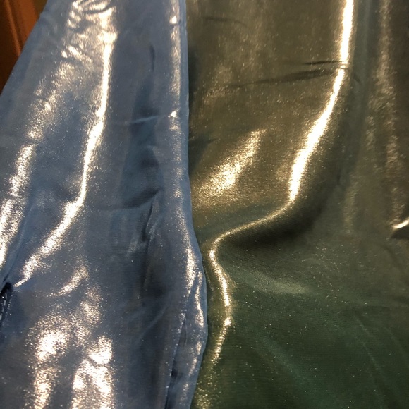 Luminous shiny blue and green blouse. Size S - Picture 4 of 8